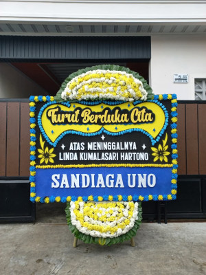 Papan Bunga Duka di Selamat
