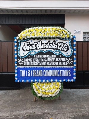 Papan Bunga Duka di Selamat